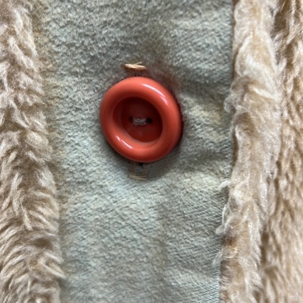 Vintage 70’s NPC Fashions Faux Fur/Fleece Jacket w/Bakelite‎ buttons